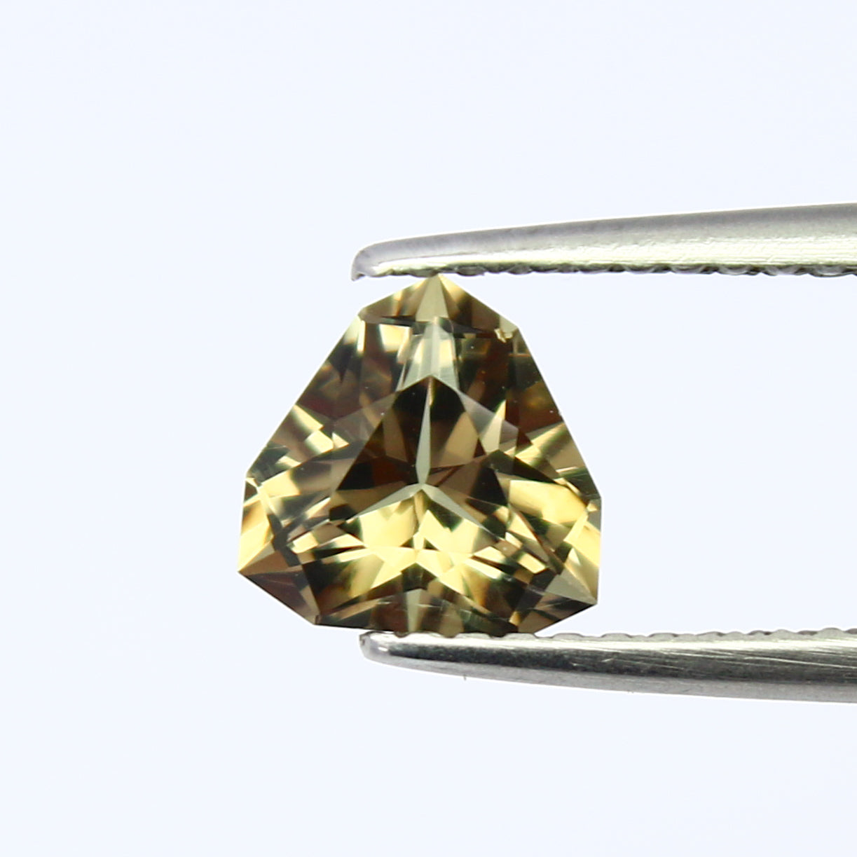 Natural Color Change Garnet 1.10 Carat 6.5x6.5 MM Trillion Shape Faceted Gemstone