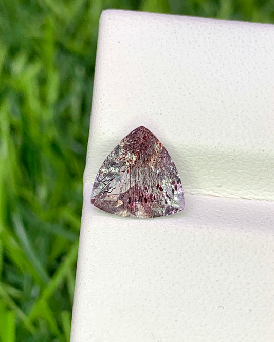 Natural Super Seven 1.48 Carat 8.1x8.1 MM Trillion Shape Faceted Gemstone with 7 Crystals Healing Stone Seven Chakra Melody Stone