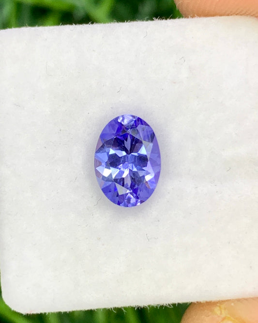 Natural Bi Color Tanzanite 0.96 Carat 7.5x5.5 MM Oval Shape Faceted Gemstone