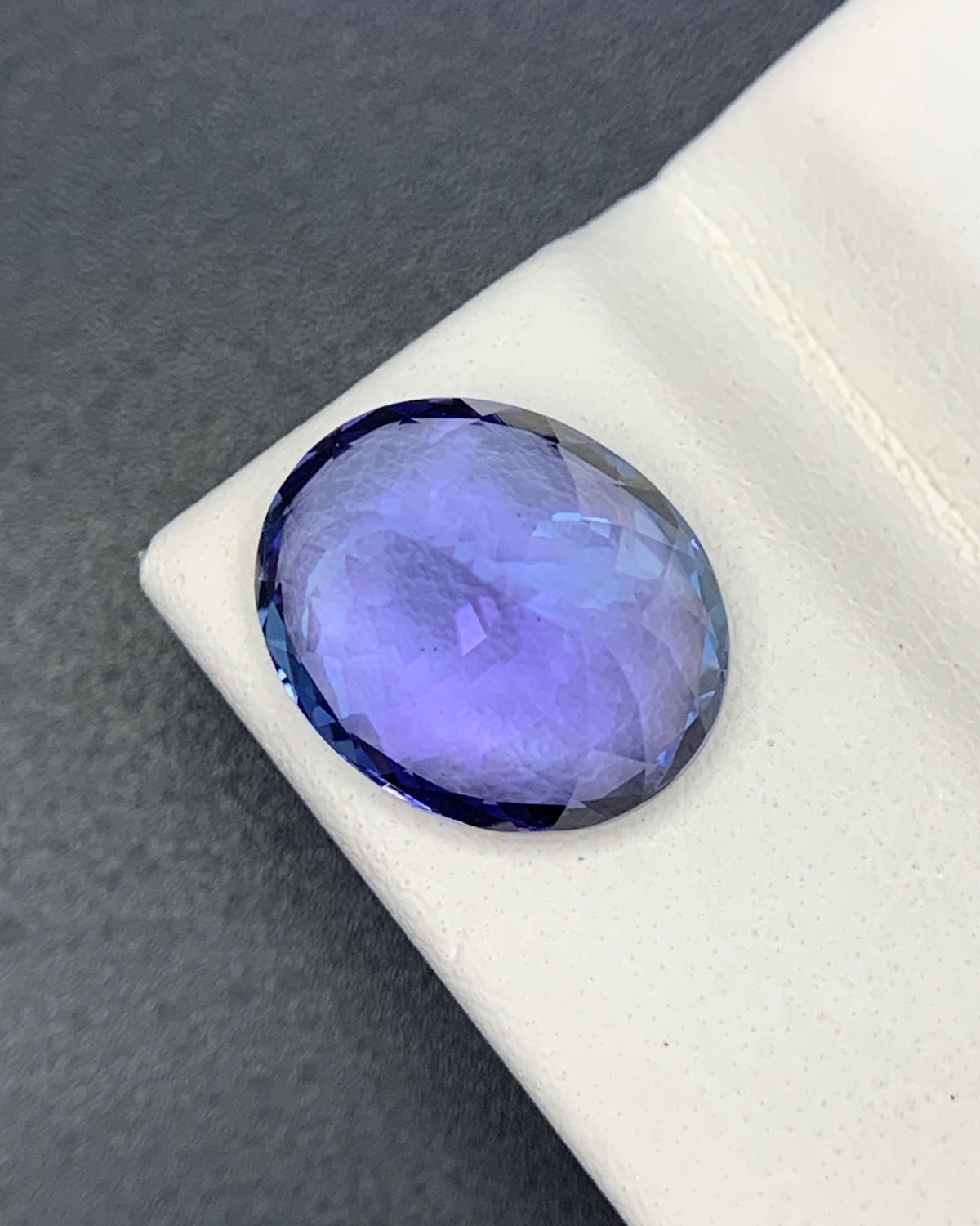 Natural Bi Color Tanzanite 5.21 Carat 12x9.7 MM Oval Shape Faceted Gemstone