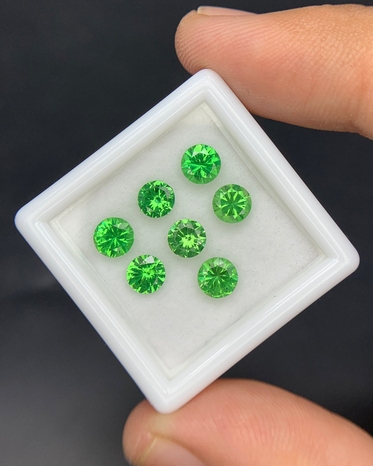 Natural Tsavorite Garnet 2.80 Carat 4.5-4.8 MM Round Shape Diamond Cut Faceted Gemstone 7 Piece Lot