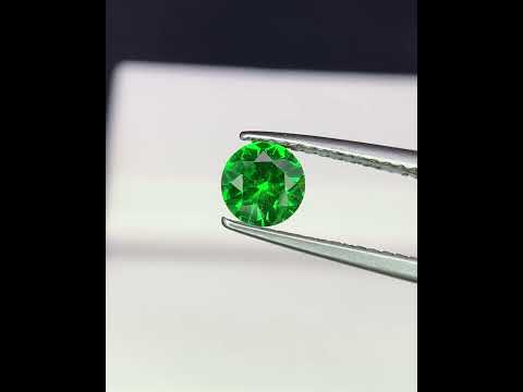 Natural Tsavorite Garnet 0.57 Carat 5.2x5.2 MM Round Shape Faceted Gemstone