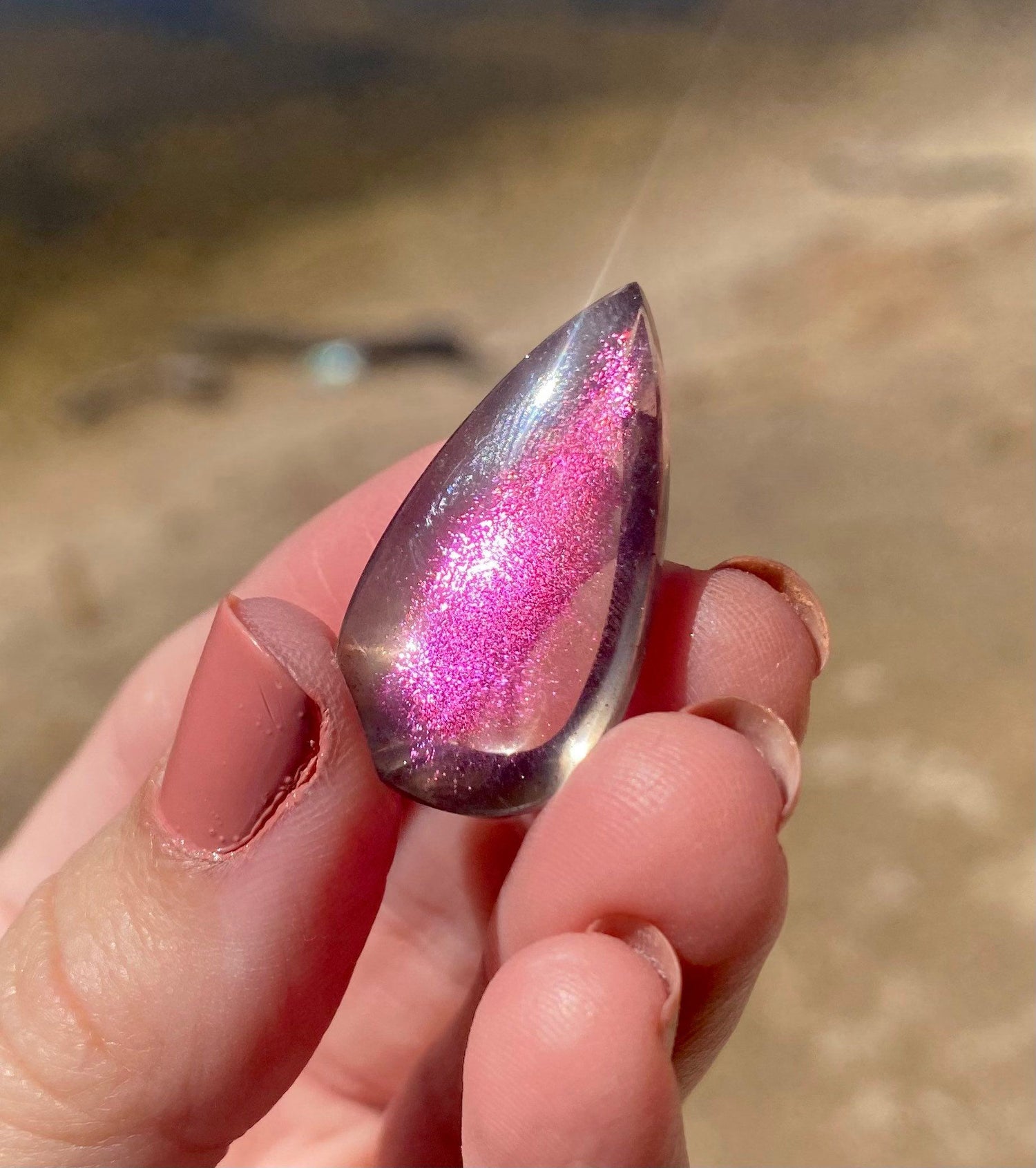BRAZILIAN PINK FIRE QUARTZ/ COVELLITE IN QUARTZ