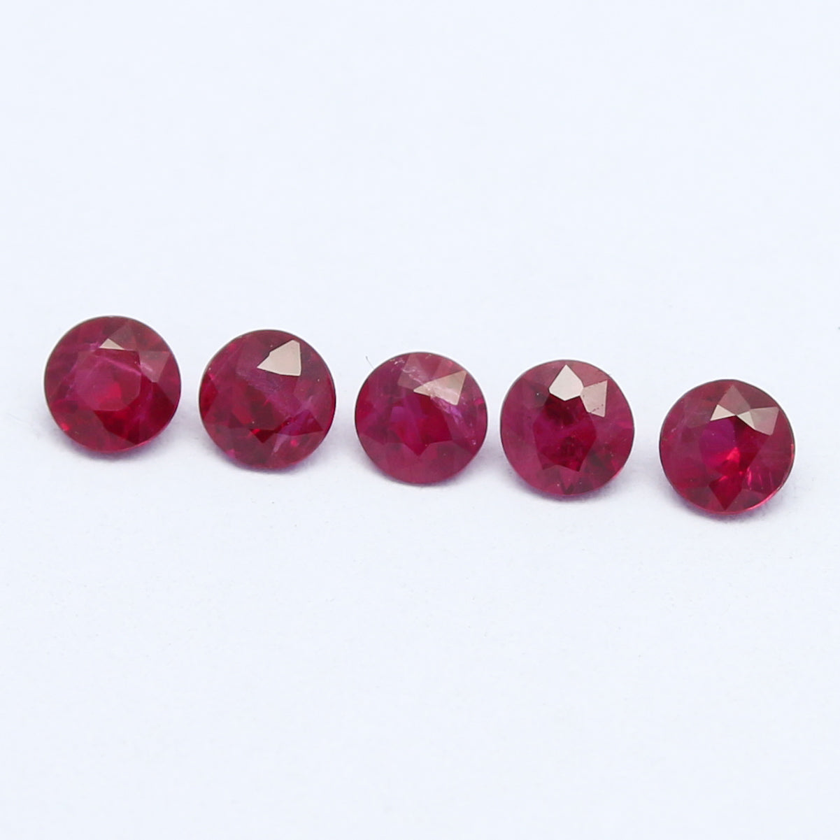 Natural Burma Ruby 0.82 Carat 3.1 to 3.3 MM Round Shape Faceted Gemstone 5 Piece Lot