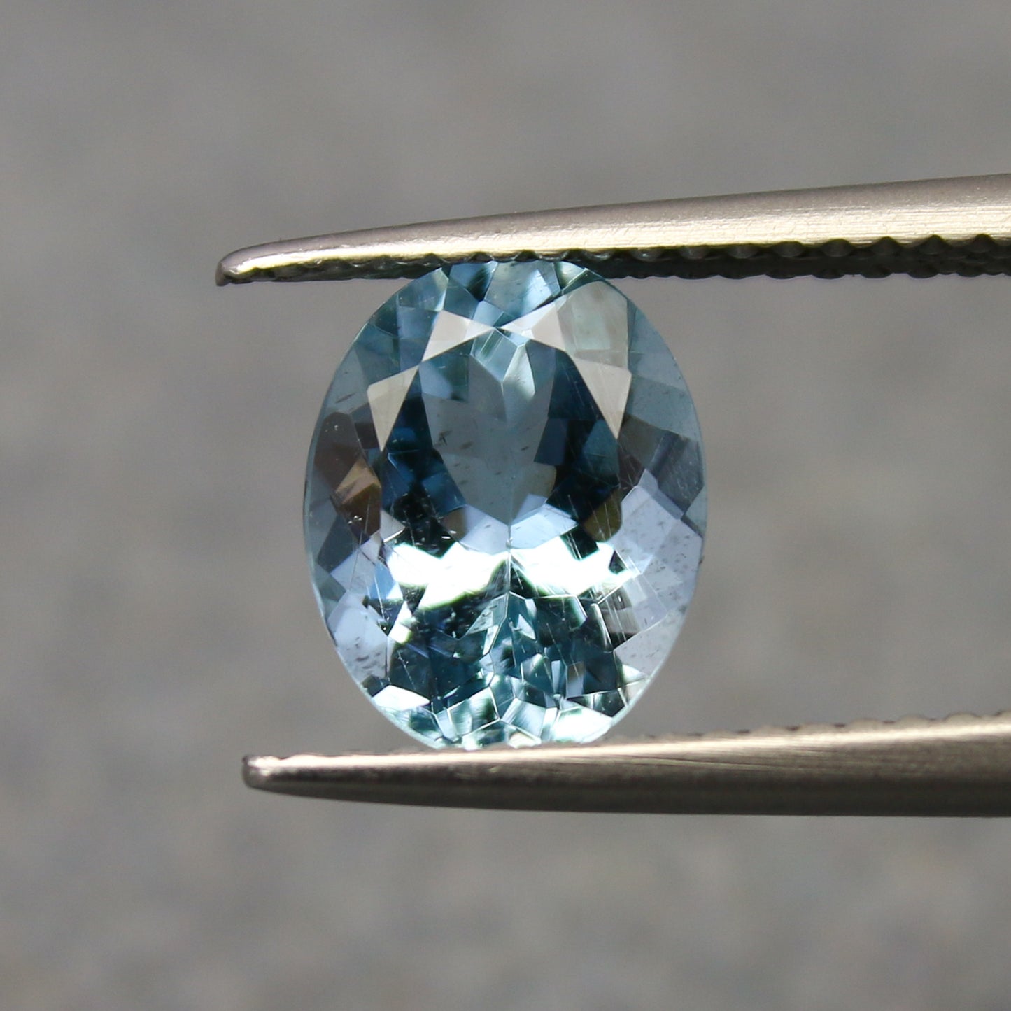 Natural Aquamarine 1.89 Carat 9x7 MM Oval Shape Faceted Gemstone