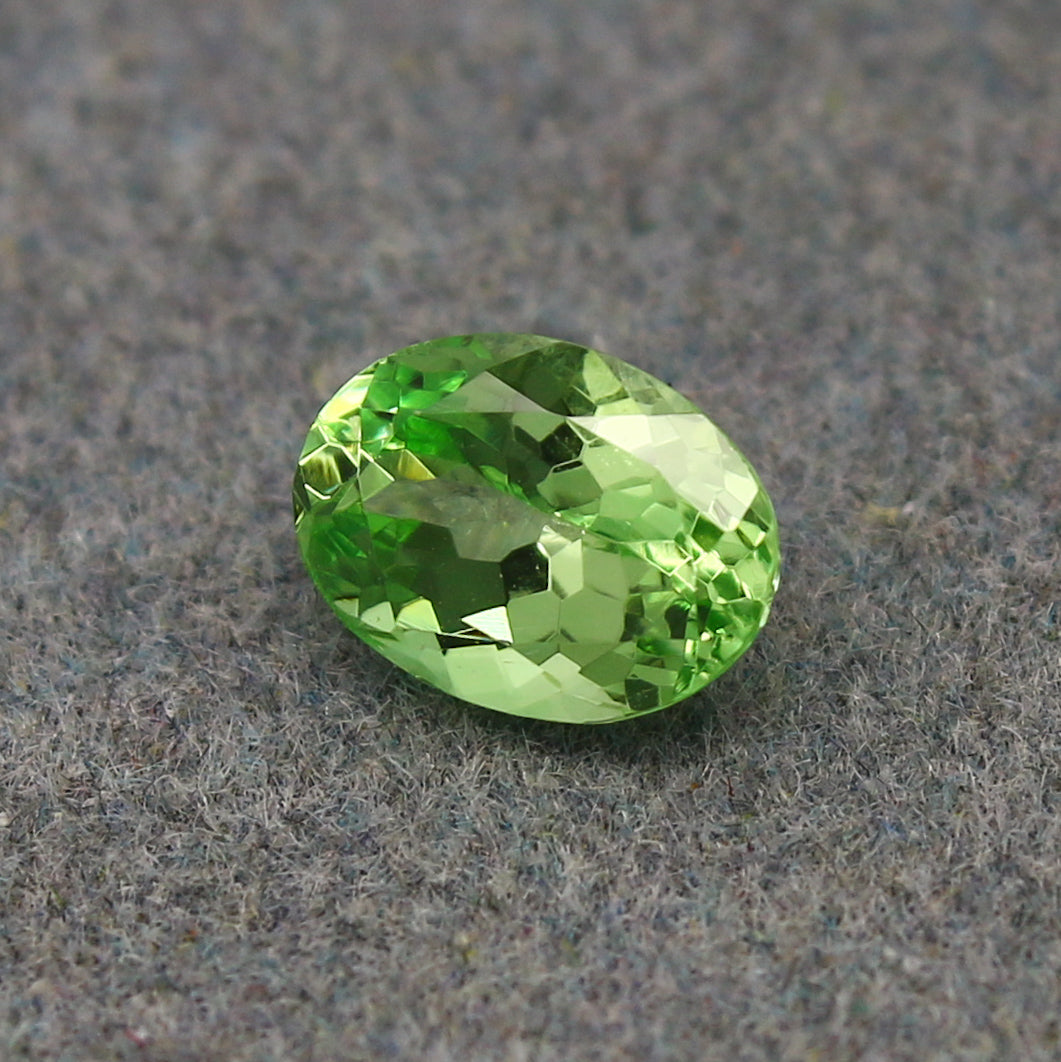 Natural Tsavorite Garnet 0.88 Carat 6.8x4.9 MM Oval Shape Faceted Gemstone