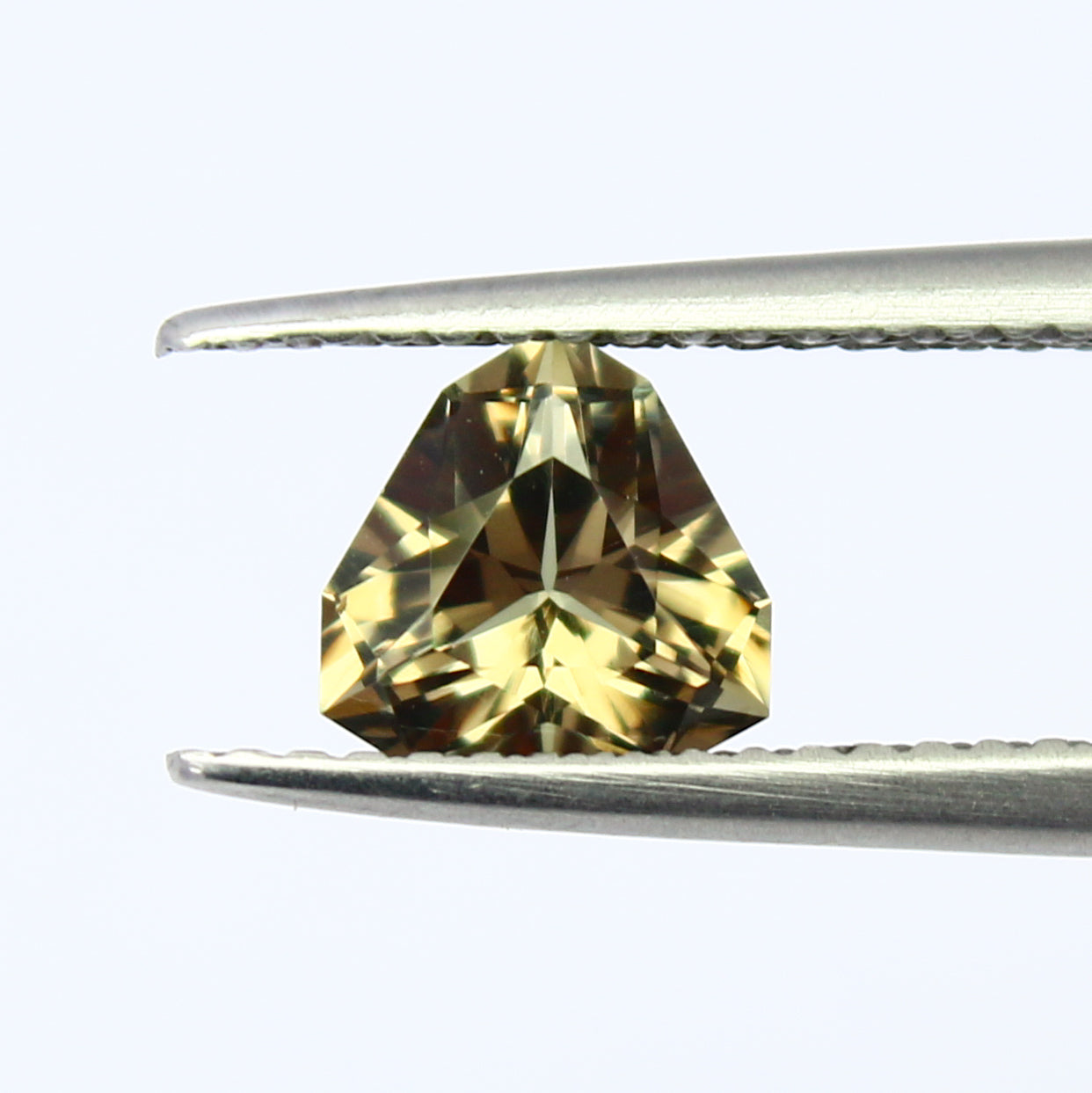 Natural Color Change Garnet 1.10 Carat 6.5x6.5 MM Trillion Shape Faceted Gemstone