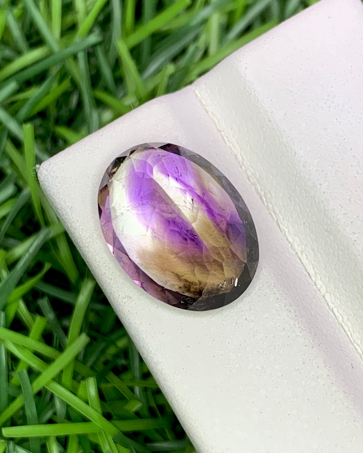 Natural Super Seven 8.43 Carat 16x12 MM Oval Shape Faceted Gemstone with 7 Crystals Healing Stone Seven Chakra Melody Stone