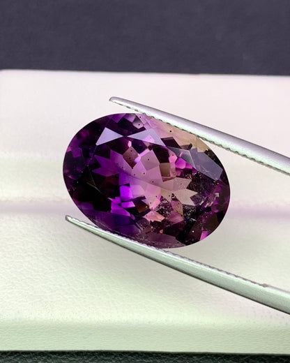 Natural Super Seven 9.54 Carat 16.8x12.5 MM Oval Shape Faceted Gemstone with 7 Crystals Healing Stone Seven Chakra Melody Stone