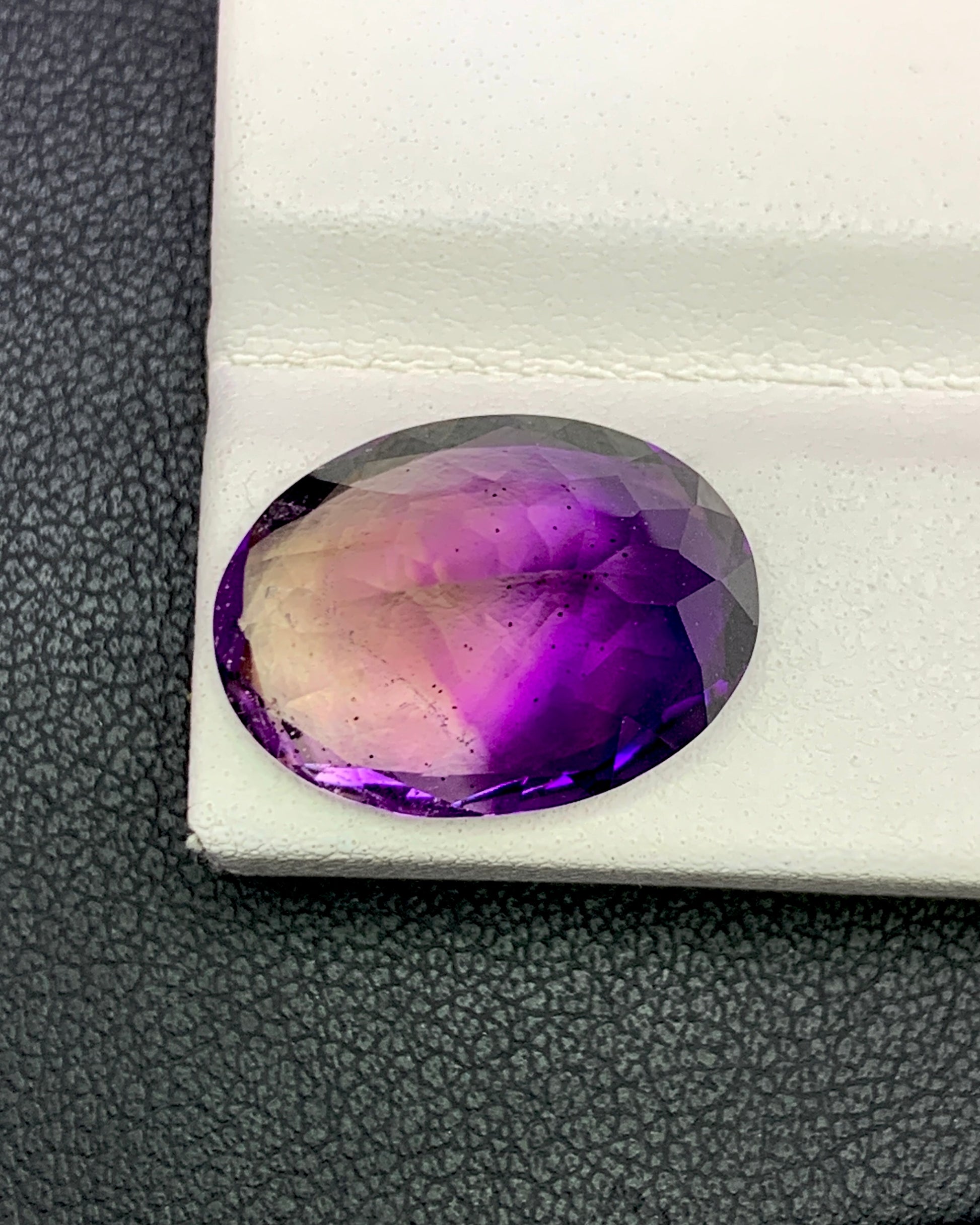 Natural Super Seven 9.54 Carat 16.8x12.5 MM Oval Shape Faceted Gemstone with 7 Crystals Healing Stone Seven Chakra Melody Stone