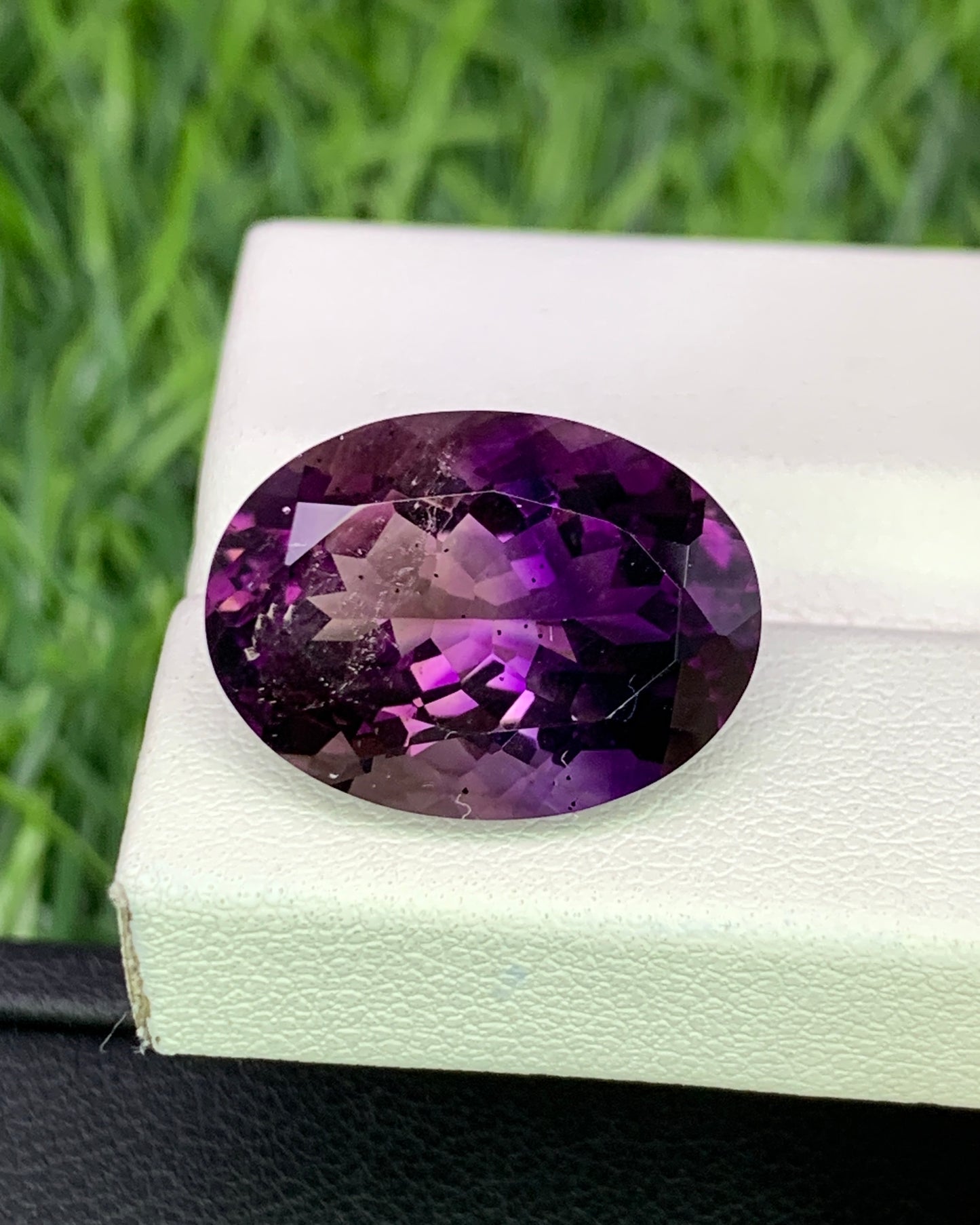 Natural Super Seven 9.54 Carat 16.8x12.5 MM Oval Shape Faceted Gemstone with 7 Crystals Healing Stone Seven Chakra Melody Stone