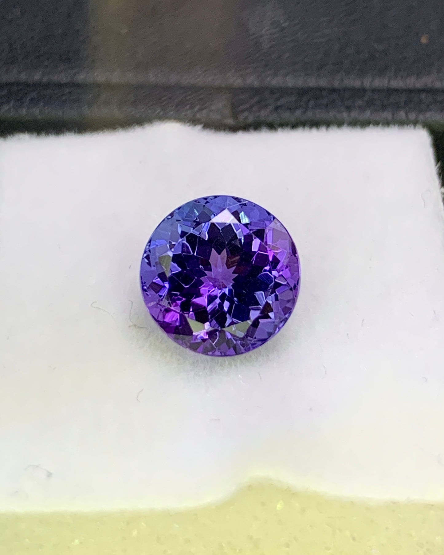 Natural Bi Color Tanzanite 2.80 Carat 8x8 MM Round Shape Faceted Gemstone