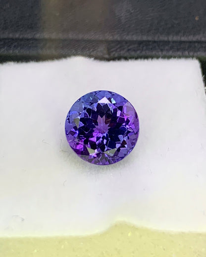 Natural Bi Color Tanzanite 2.80 Carat 8x8 MM Round Shape Faceted Gemstone