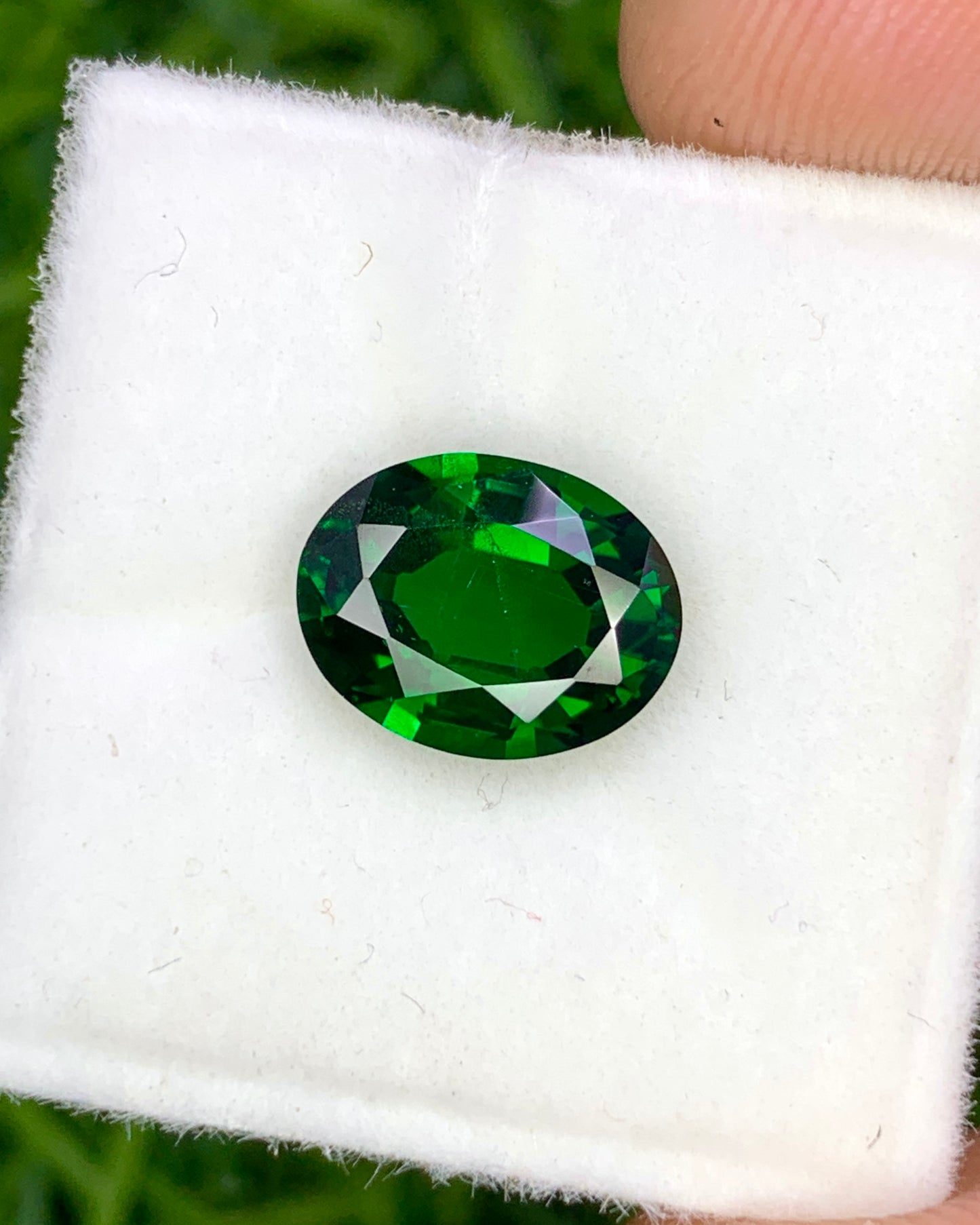 Natural Tsavorite 2.31 Carat 9x7 MM 0val Shape Faceted Gemstone