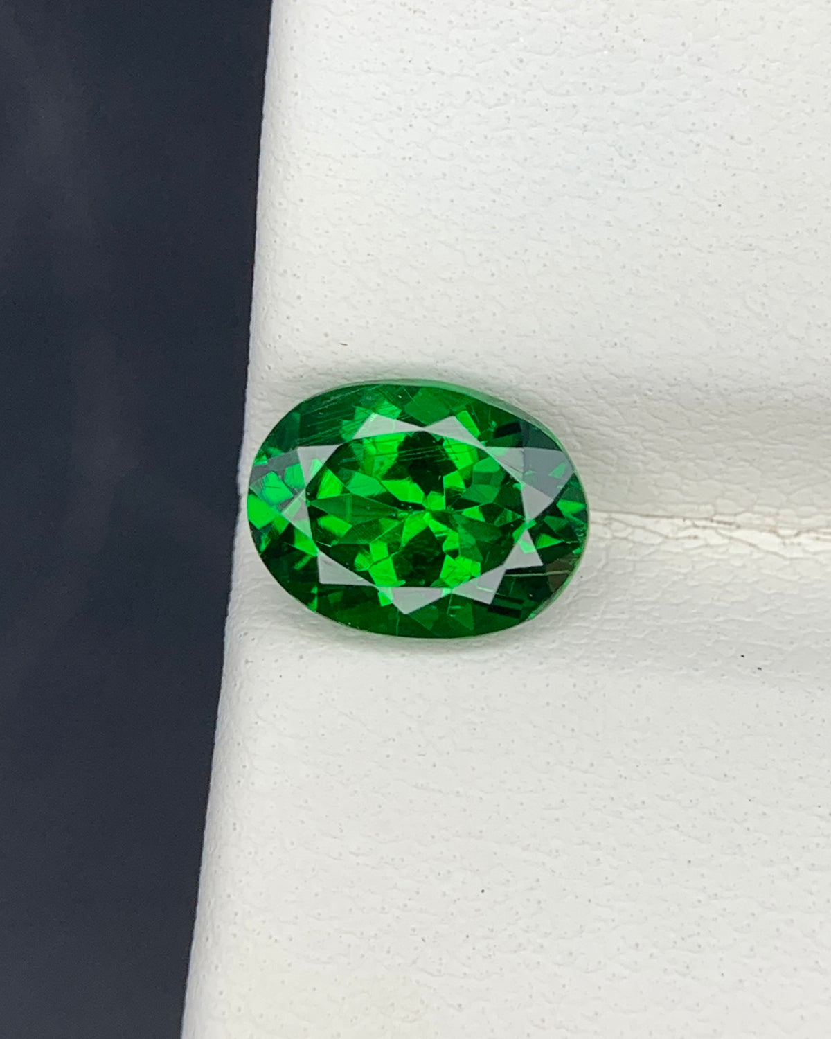 Natural Tsavorite Garnet 1.86 Carat 8.5x6.4 MM Oval Shape Faceted Gemstone