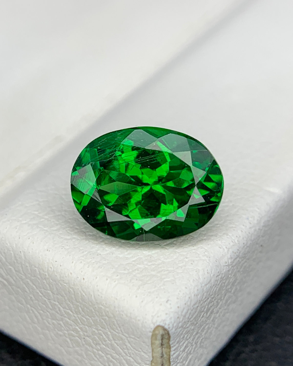 Natural Tsavorite Garnet 1.86 Carat 8.5x6.4 MM Oval Shape Faceted Gemstone