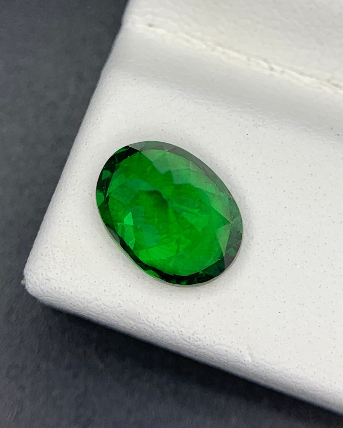 Natural Tsavorite Garnet 1.86 Carat 8.5x6.4 MM Oval Shape Faceted Gemstone