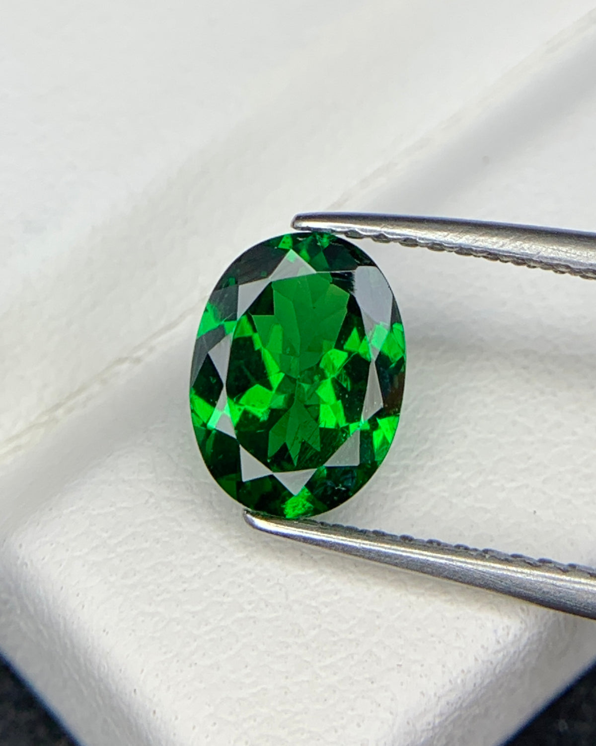 Natural Tsavorite Garnet 1.56 Carat 8.7x6.5 MM Oval Shape Faceted Gemstone