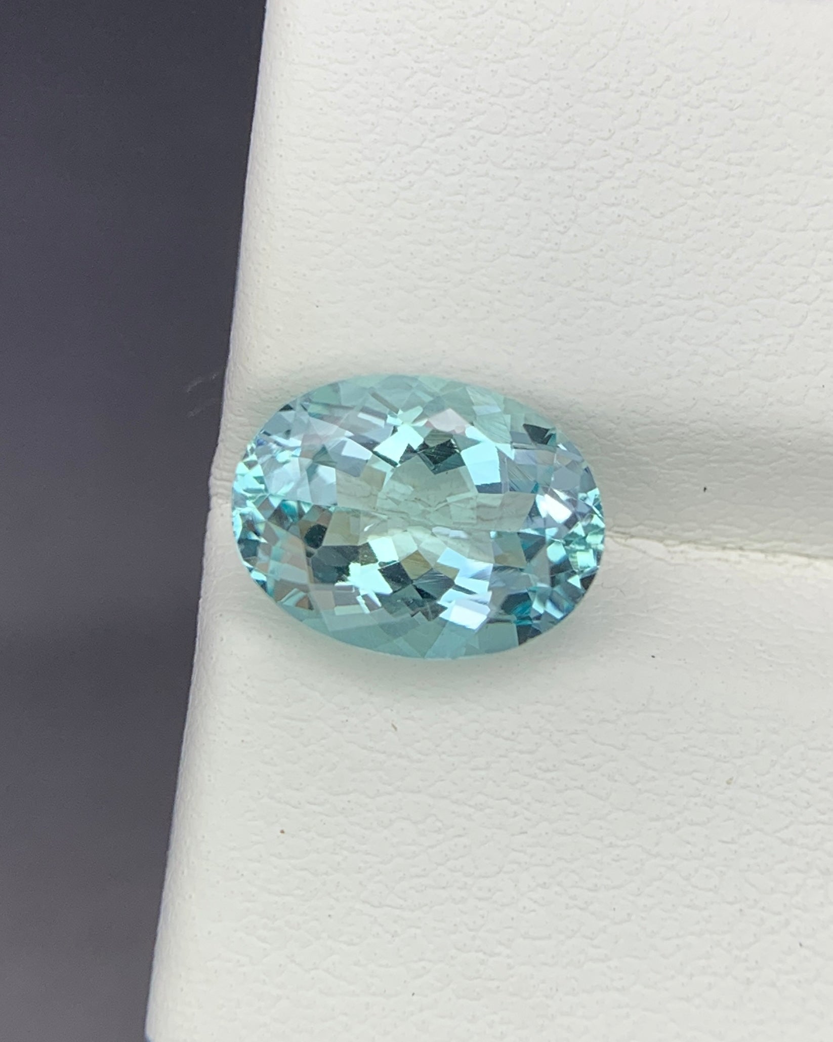 Natural Green Beryl 2.79 Carat 11x8.2 MM Oval Shape Faceted Gemstone 
