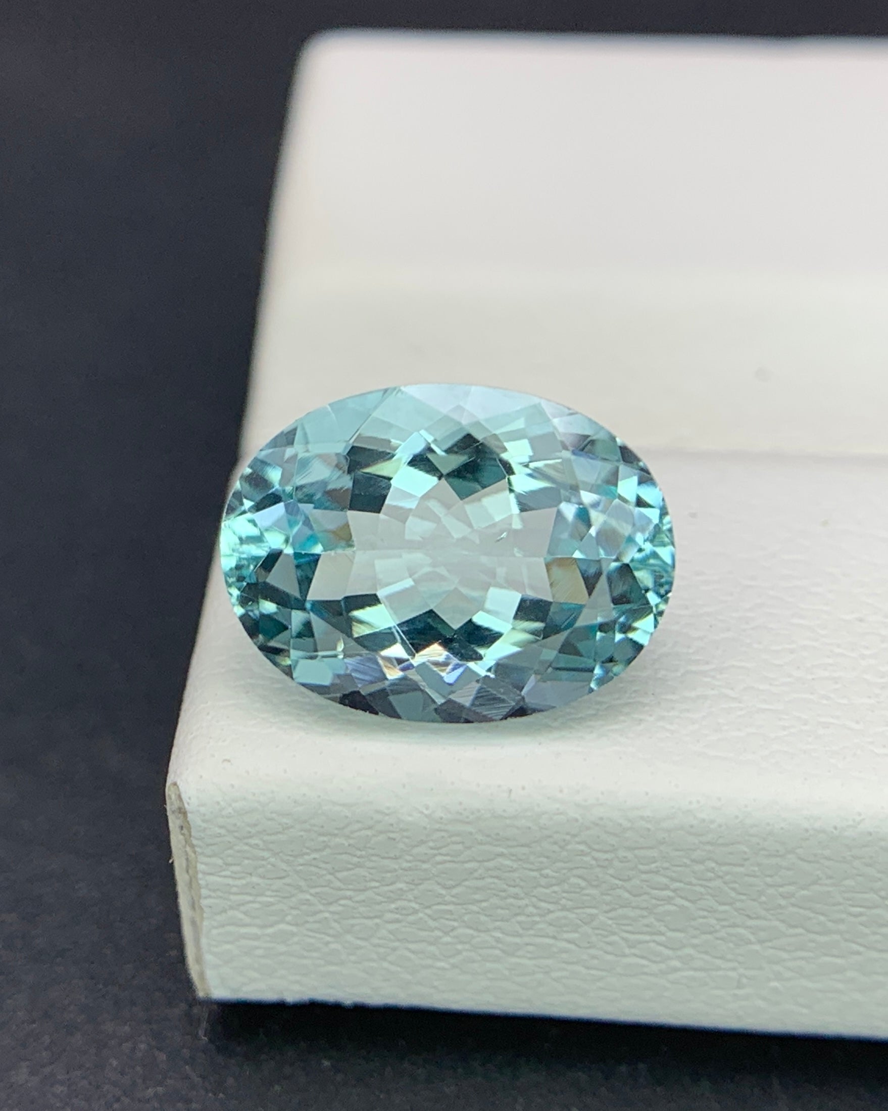 Natural Green Beryl 2.79 Carat 11x8.2 MM Oval Shape Faceted Gemstone 