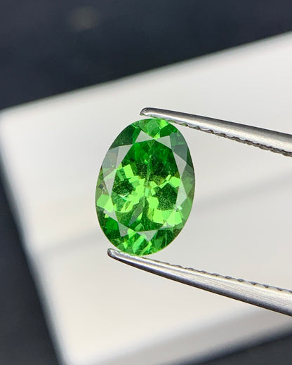 Natural Tsavorite Garnet 1.66 Carat 9x6.4 MM Oval Shape Faceted Gemstone 
