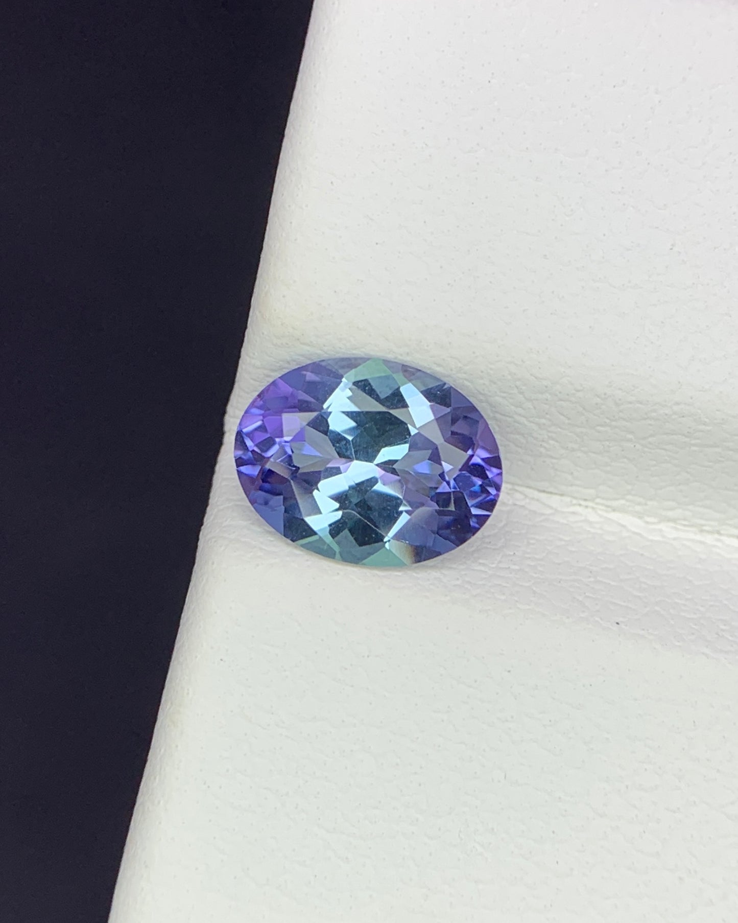 Natural Bi Color Tanzanite 1.46 Carat 8.5x6.5 MM Oval Shape Faceted Gemstone 