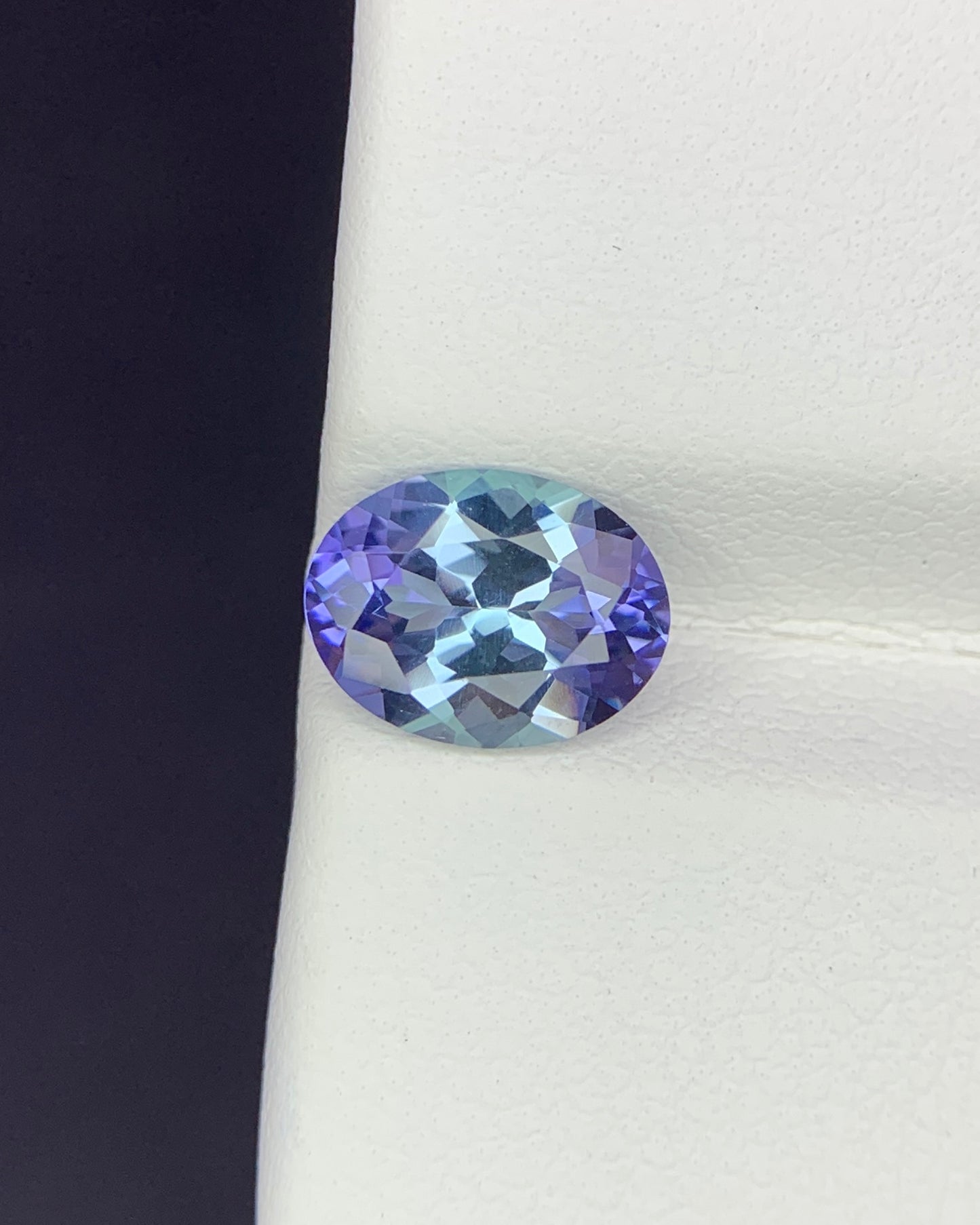 Natural Bi Color Tanzanite 1.46 Carat 8.5x6.5 MM Oval Shape Faceted Gemstone 