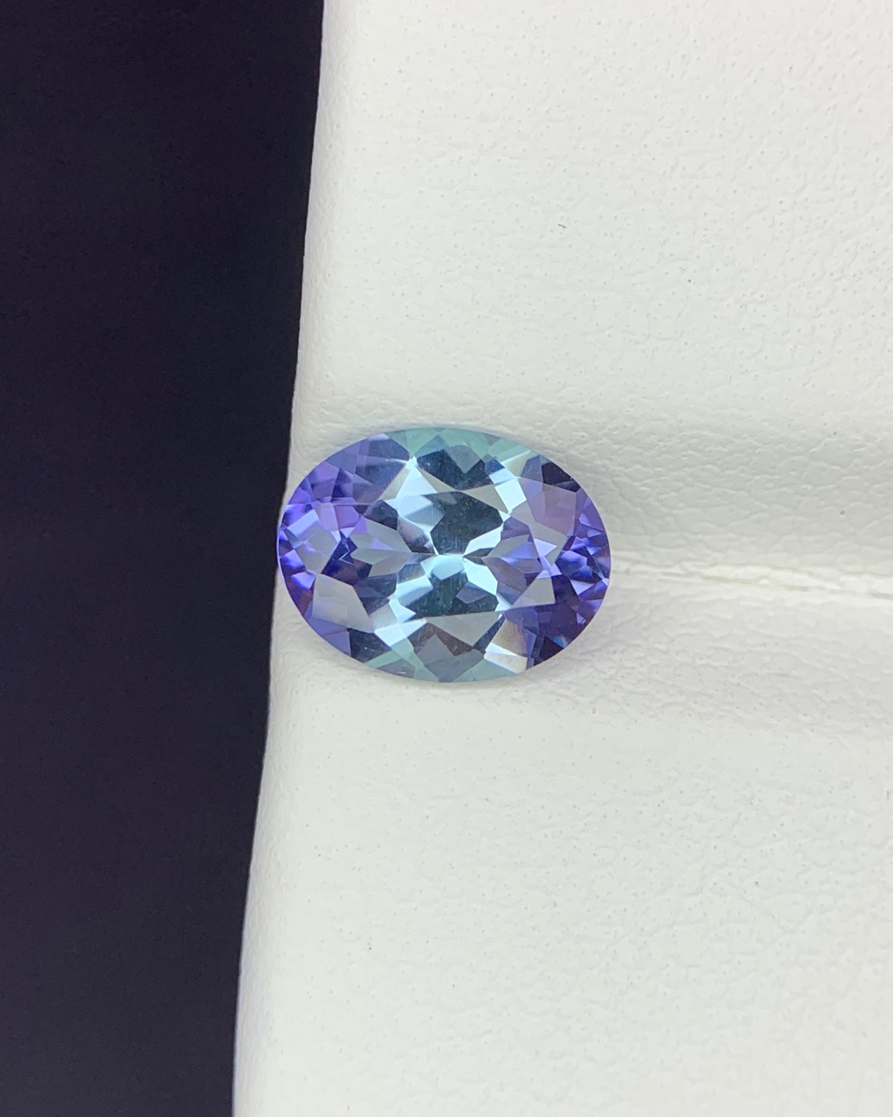 Natural Bi Color Tanzanite 1.46 Carat 8.5x6.5 MM Oval Shape Faceted Gemstone 