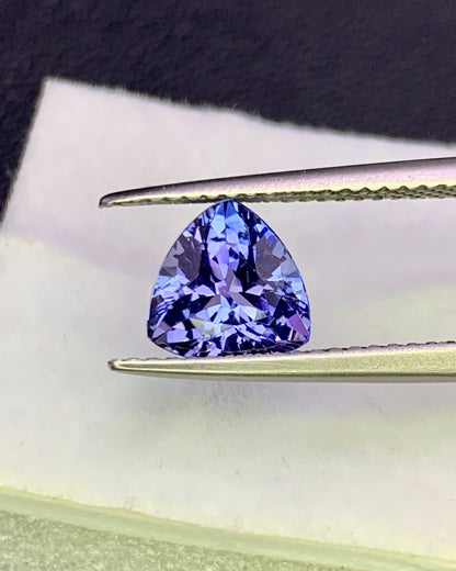 Natural Bi Color Tanzanite 1.72 Carat 7.3x7.3 MM Trillion Shape Faceted Gemstone