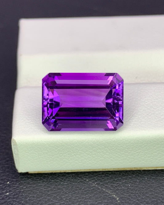 Natural Purple Amethyst 6.03 Carat 13x9.2 MM Octagon Shape Faceted Gemstone 