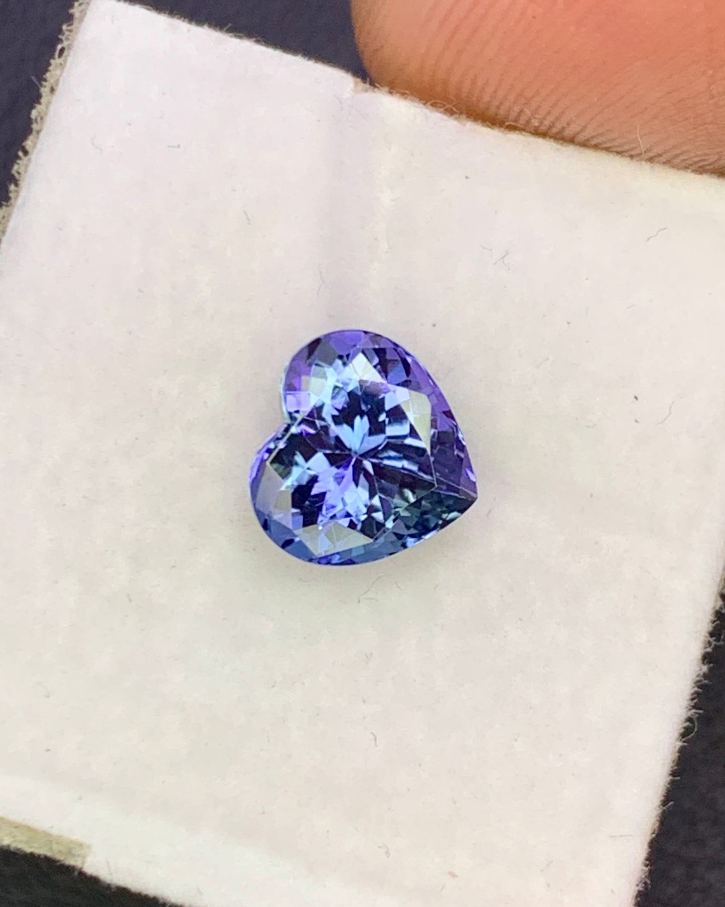 Natural Bi Color Tanzanite 1.36 Carat 7.6x6.8 MM Heart Shape Faceted Gemstone