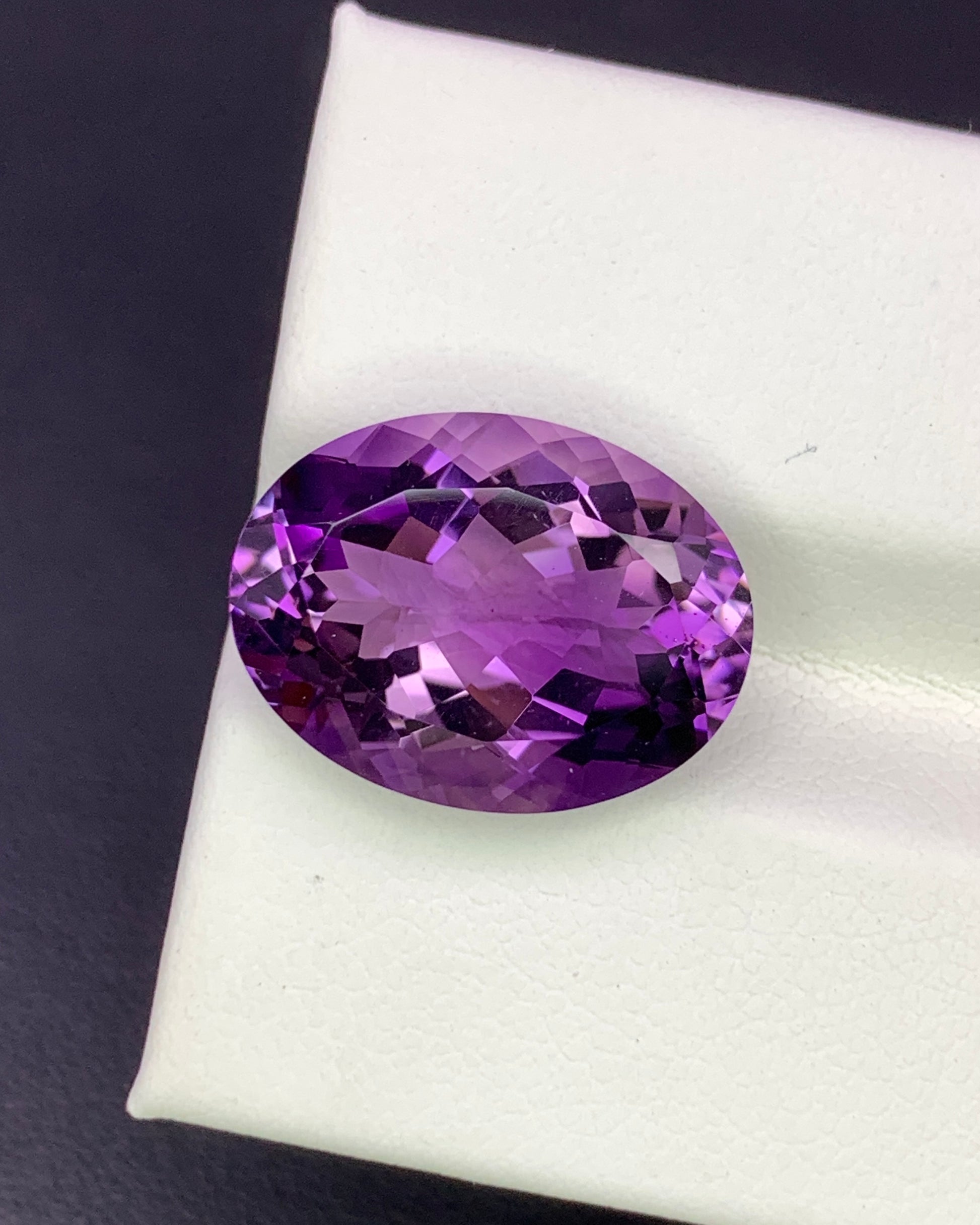 Natural Bi Color Amethyst 8.63 Carat 16x12 MM Oval Shape Faceted Gemstone 