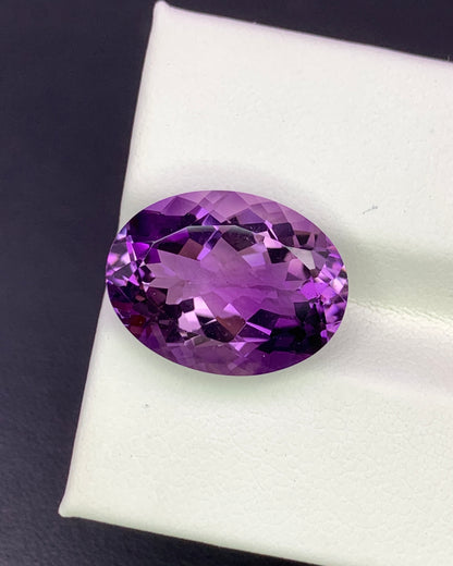 Natural Bi Color Amethyst 8.63 Carat 16x12 MM Oval Shape Faceted Gemstone 
