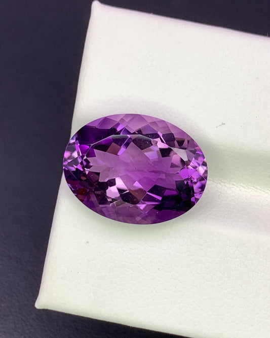 Natural Bi Color Amethyst 8.63 Carat 16x12 MM Oval Shape Faceted Gemstone 