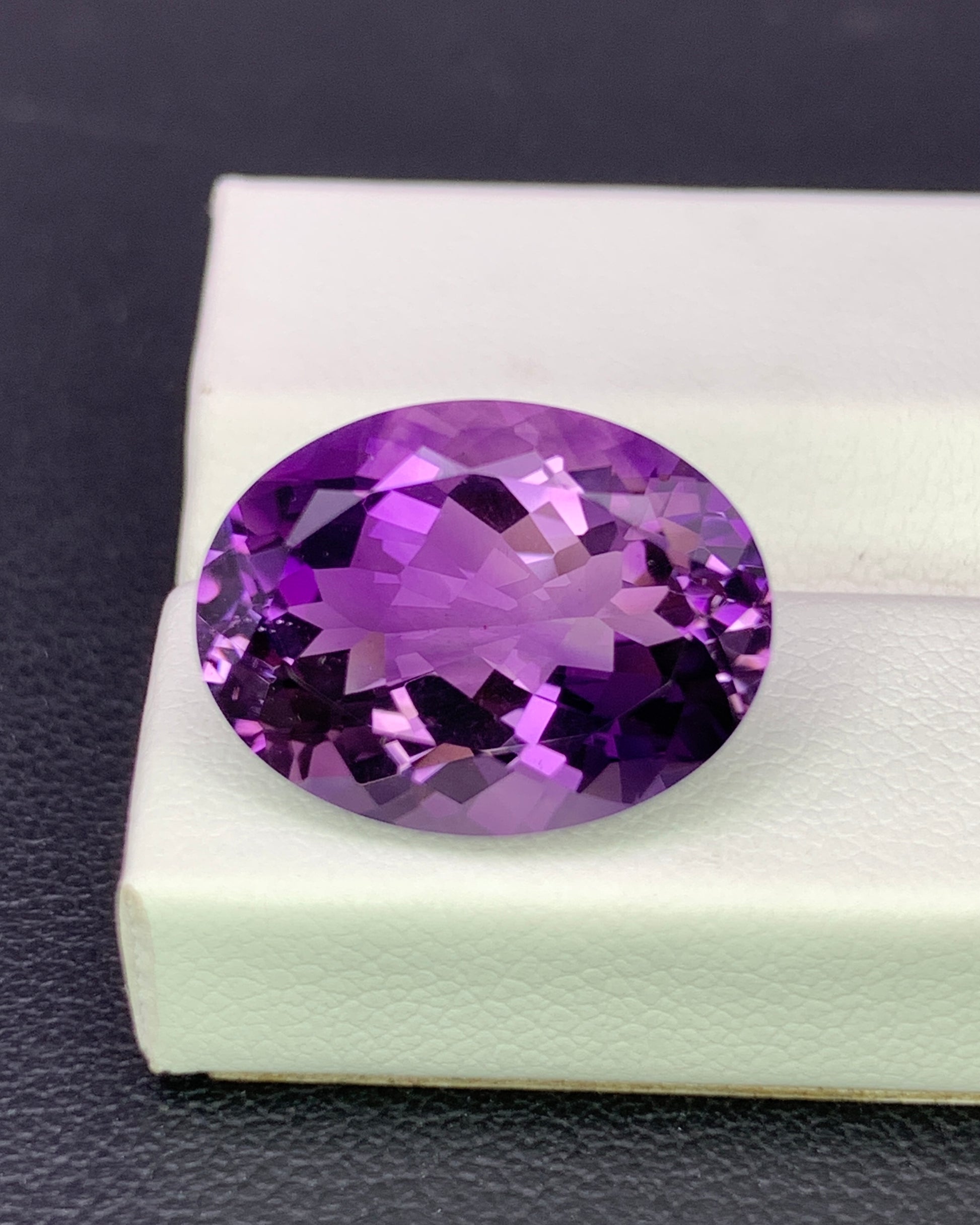 Natural Bi Color Amethyst 8.63 Carat 16x12 MM Oval Shape Faceted Gemstone 