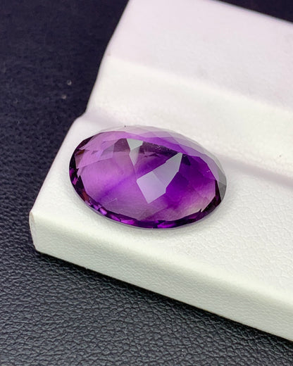 Natural Bi Color Amethyst 8.63 Carat 16x12 MM Oval Shape Faceted Gemstone 