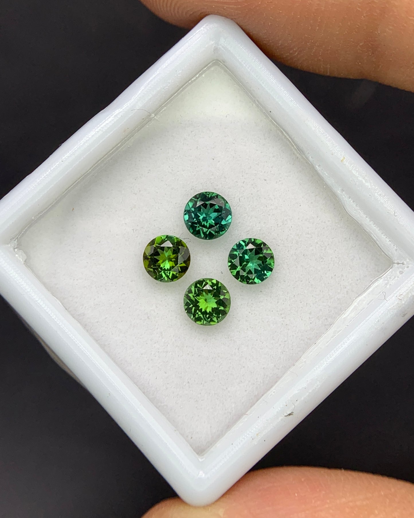 Natural Green Tourmaline Lot 0.95 Carat 4x4 MM Round Shape Faceted Gemstone 4 Piece Lot 