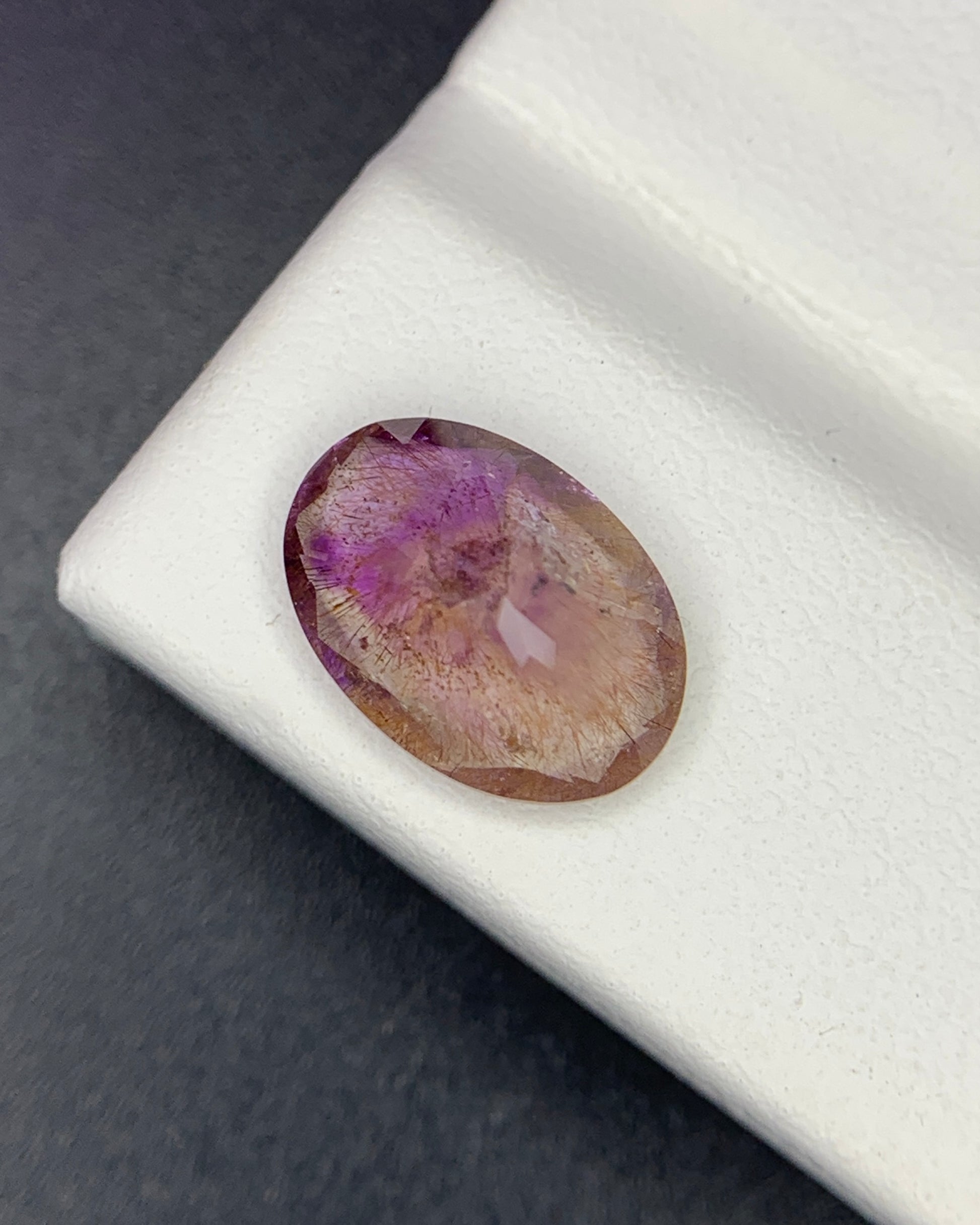 Natural Super Seven 1.90 Carat 10.4x7.4 MM Oval Shape Faceted Gemstone with 7 Crystals Healing Stone Seven Chakra Melody Stone 