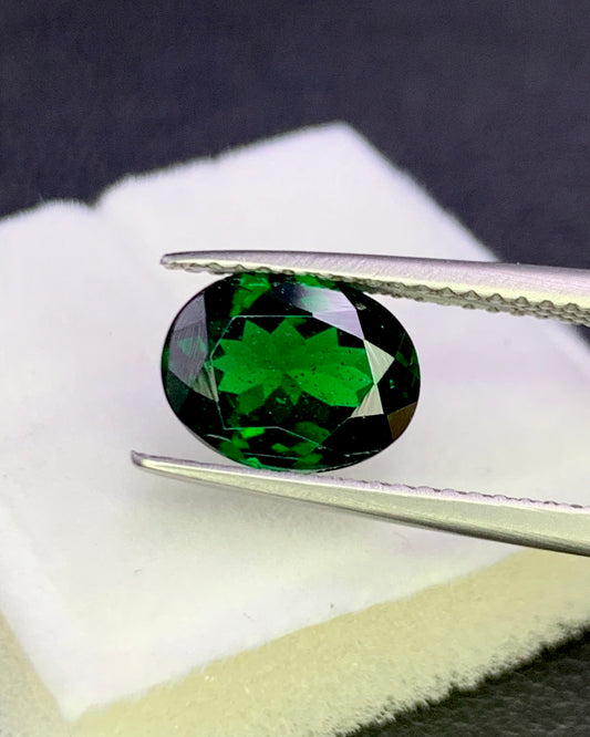 Natural Tsavorite 2.19 Carat 9x7 MM Oval shape Faceted Gemstone