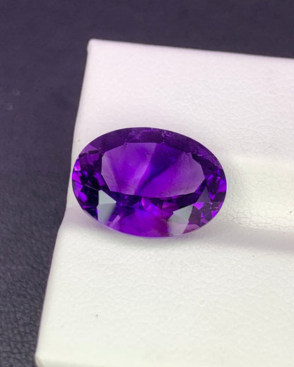 Natural Bi Color Amethyst 6.92 Carat 14.7x11.5 MM Oval Shape Faceted Gemstone 