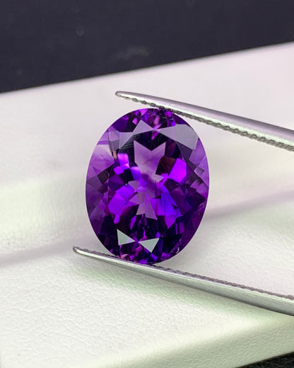 Natural Bi Color Amethyst 6.92 Carat 14.7x11.5 MM Oval Shape Faceted Gemstone 