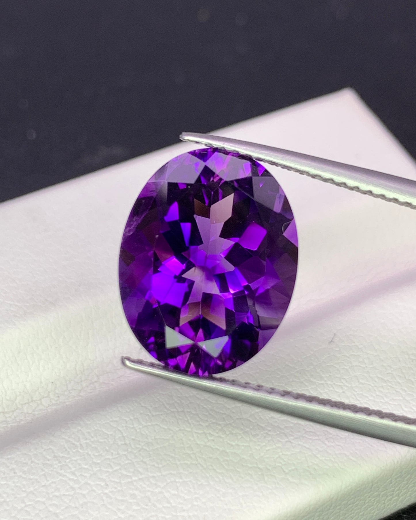 Natural Bi Color Amethyst 6.92 Carat 14.7x11.5 MM Oval Shape Faceted Gemstone 