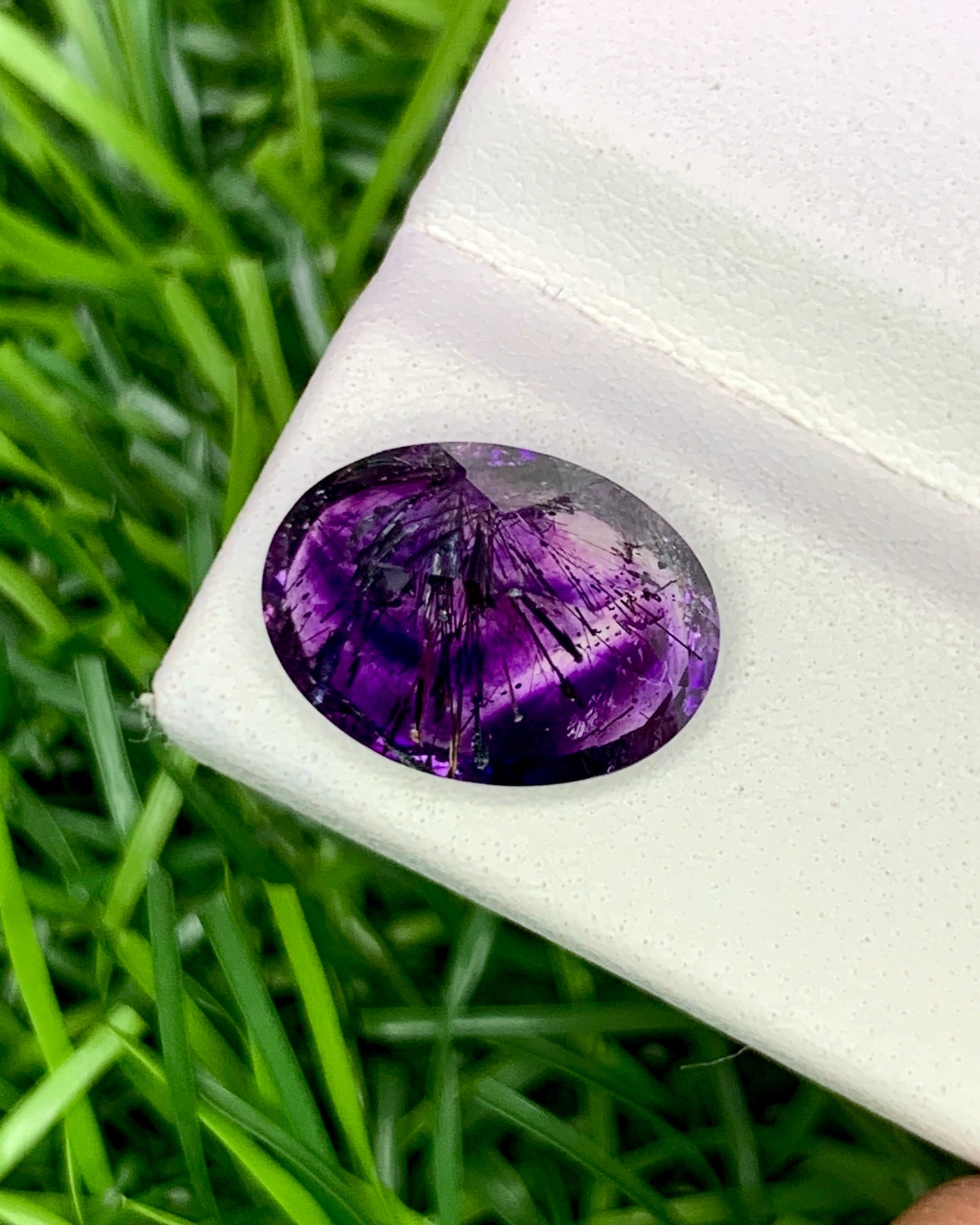 Natural Super Seven 3.95 Carat 12.6x9.3 MM Oval Shape Faceted Gemstone with 7 Crystals Healing Stone Seven Chakra Melody Stone