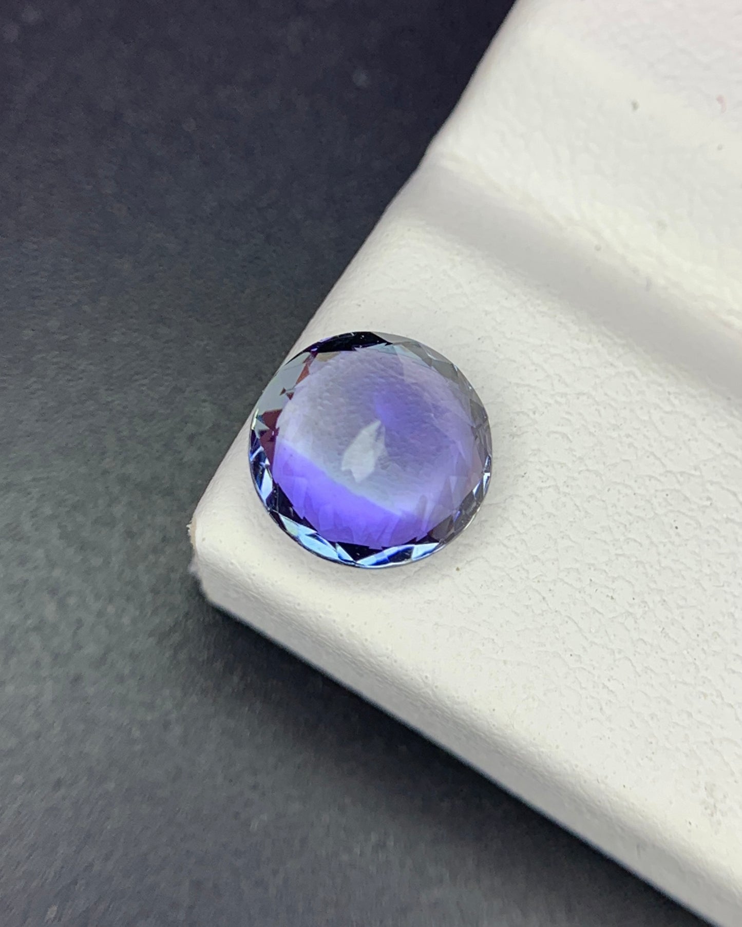 Natural Bi Color Tanzanite 1.94 Carat 7.6x7.6 MM Round Shape Faceted Gemstone