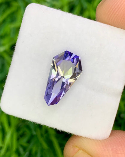 Natural Bi Color Tanzanite 1.76 Carat 11.8x7.6 MM Fancy Shape Faceted Gemstone