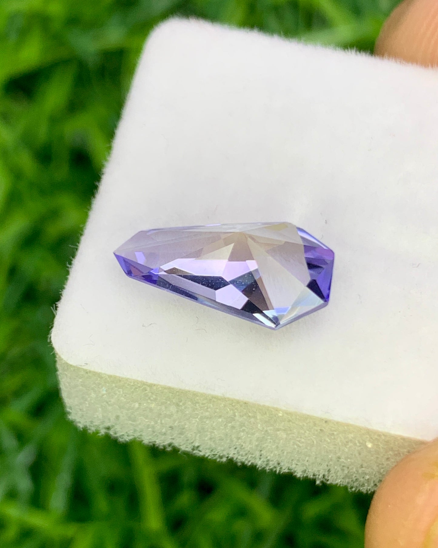 Natural Bi Color Tanzanite 1.76 Carat 11.8x7.6 MM Fancy Shape Faceted Gemstone