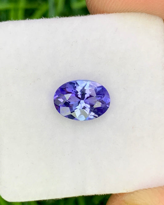 Natural Bi Color Tanzanite 0.91 Carat 7.3x5.4 MM Oval Shape Faceted Gemstone