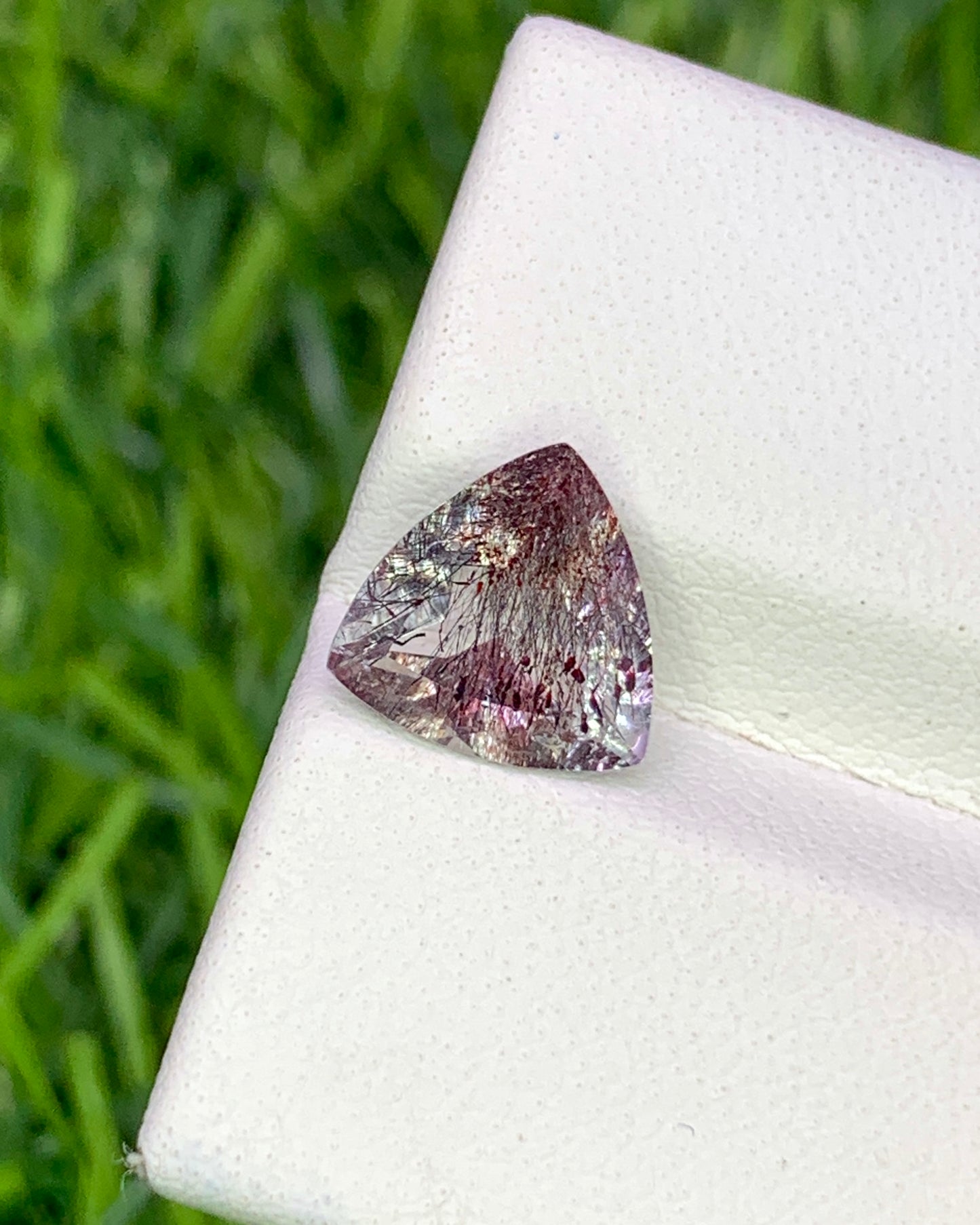 Natural Super Seven 1.48 Carat 8.1x8.1 MM Trillion Shape Faceted Gemstone with 7 Crystals Healing Stone Seven Chakra Melody Stone