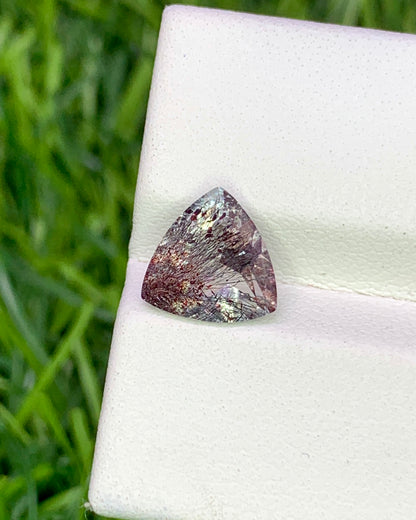 Natural Super Seven 1.48 Carat 8.1x8.1 MM Trillion Shape Faceted Gemstone with 7 Crystals Healing Stone Seven Chakra Melody Stone