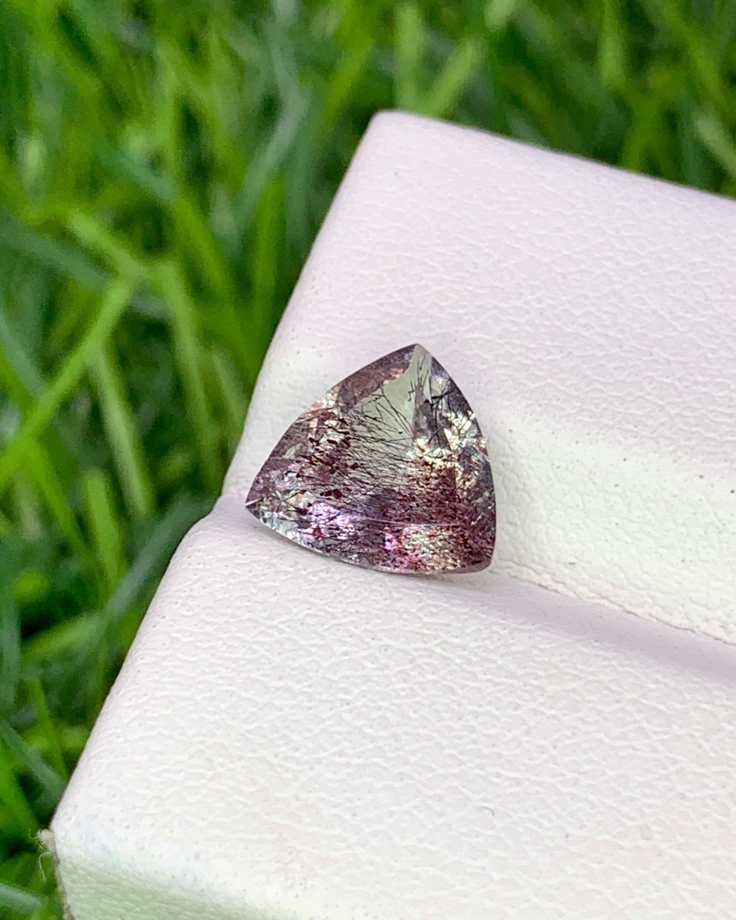 Natural Super Seven 1.48 Carat 8.1x8.1 MM Trillion Shape Faceted Gemstone with 7 Crystals Healing Stone Seven Chakra Melody Stone